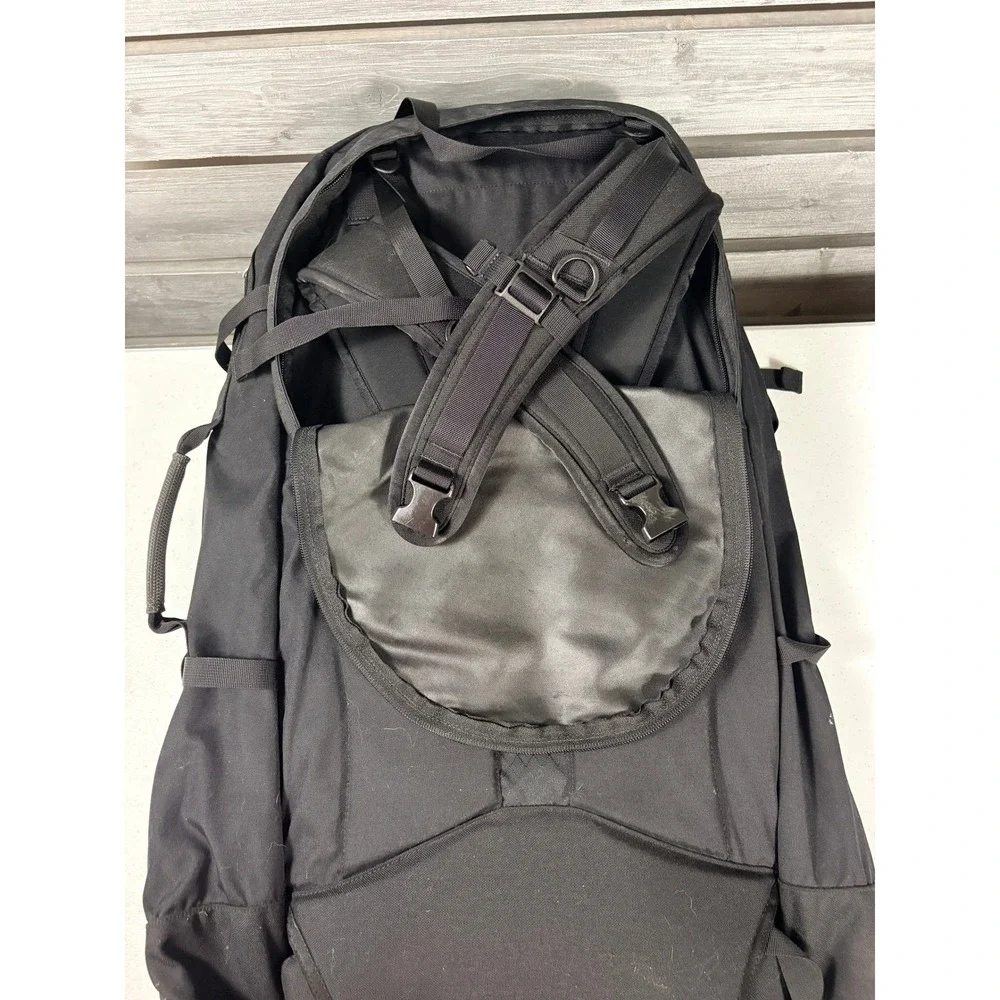 The North Face Travel Duffle/Backpack Daypack Hiking Bag RARE Vintage 2 in 1